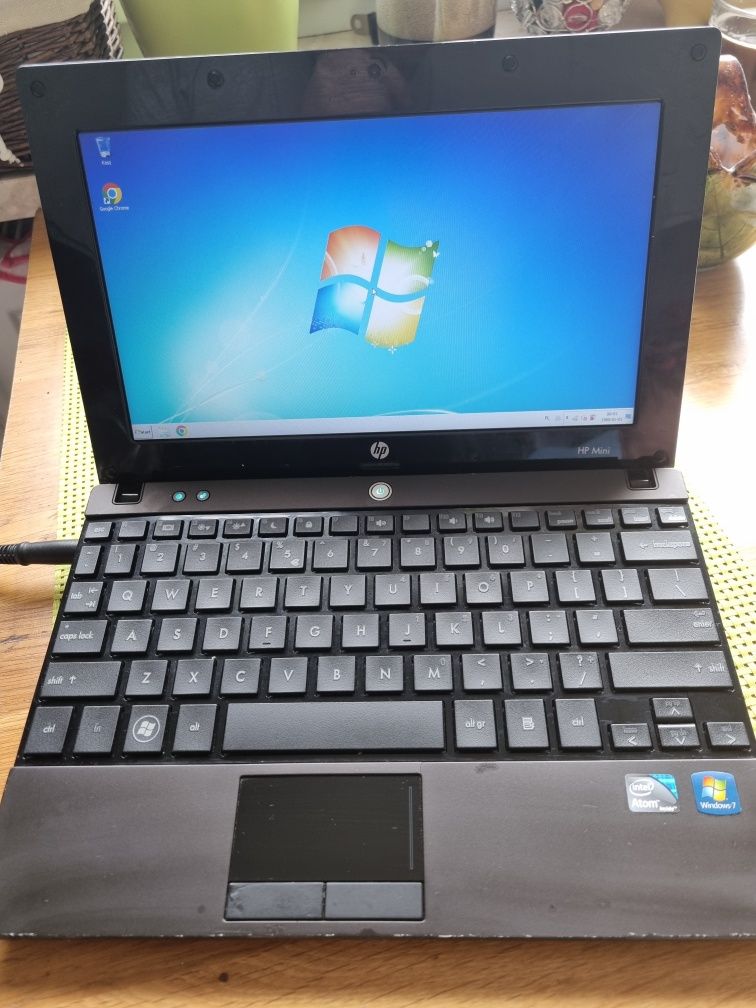 Hp mini intel atom 1 GB RAM 125 ssd win 7