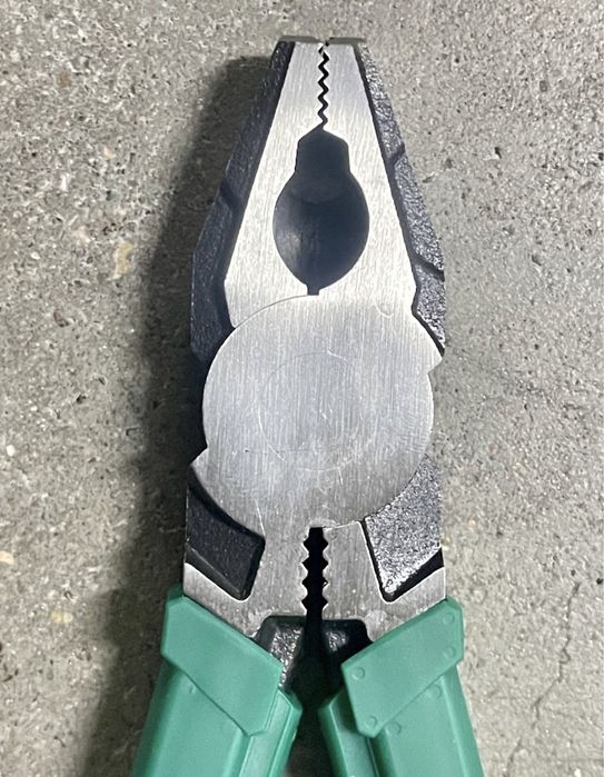 ENGINEER Kombinerki szczypce do usuwania uszkodzonych srub 3-12mm