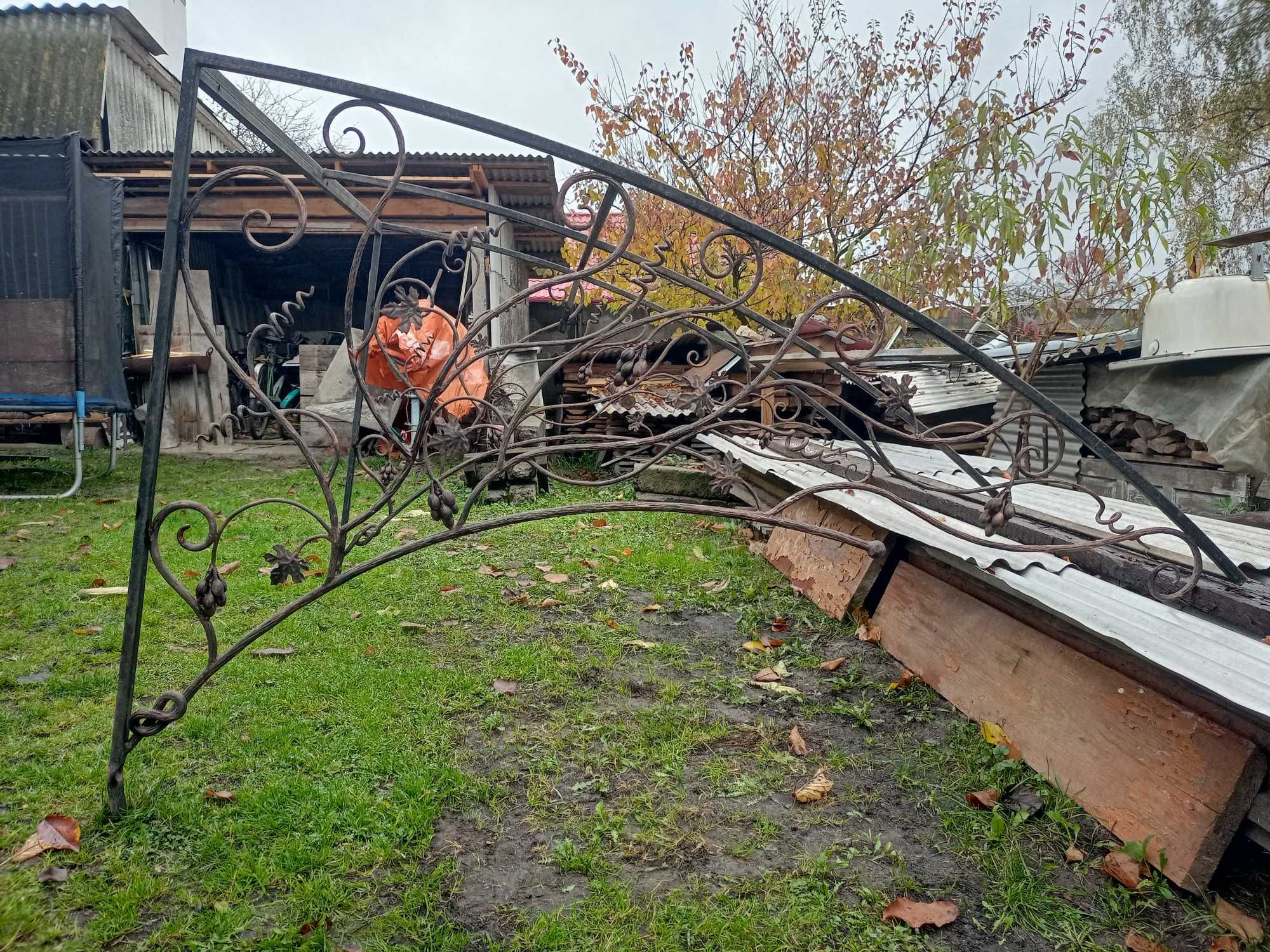 Козирок (піднавіс) на вхідні двері