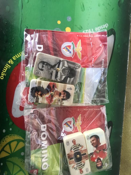 Conjunto de peças de domino Benfica/Sporting do correio da manha