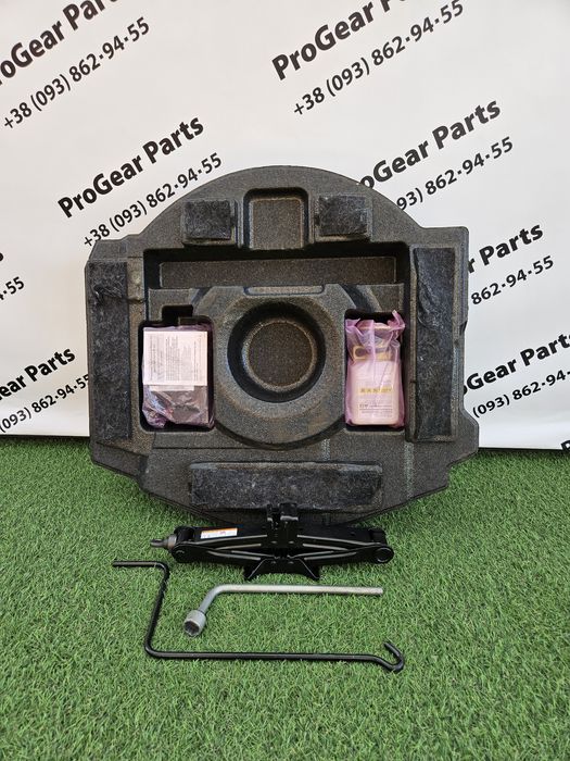 Органайзер домкрат ключ компресор герметик Lexus RC RC-F 2014+