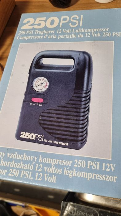 Sprężarka samochodowa do pompowania kół