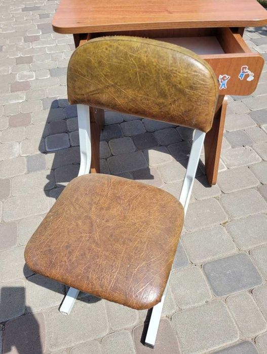 Столик зі стільчиком дошкільний з регулюванням висоти