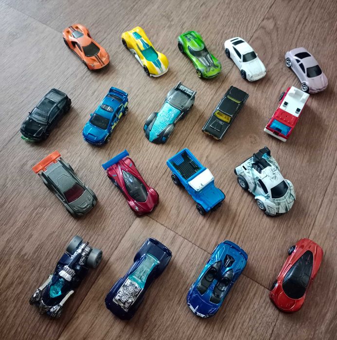 Машинки металеві