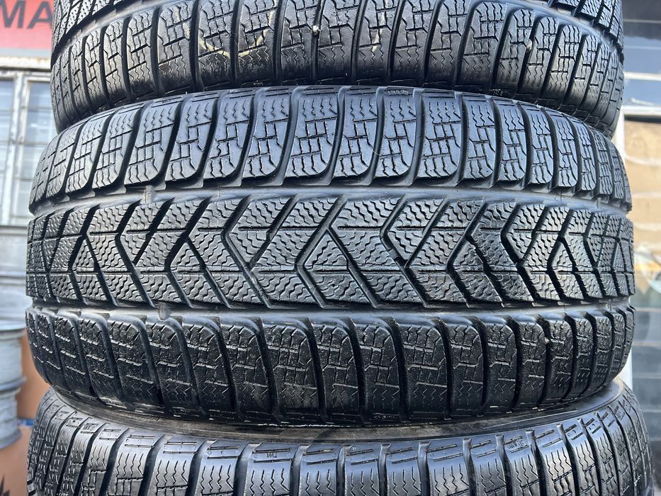 Шин. 245/35/21 Pirelli; 7mm‼️; комплект зимові; резина складR21