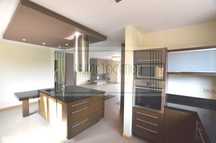 huge garden / 4 bedrooms / quiet area