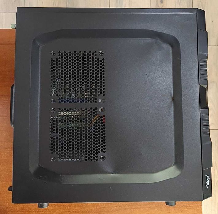 Komputer Intel i5 2400. 8GB DDR3. 120GB SSD, 250GB HDD. Win10 Pro