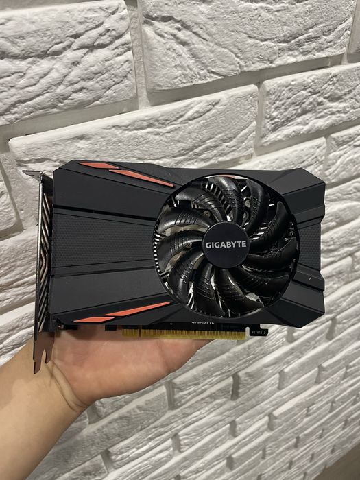 RTX 1050ti Gigabyte 4gb