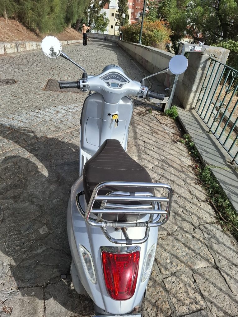 Vespa Primavera 125 Touring (ABS)