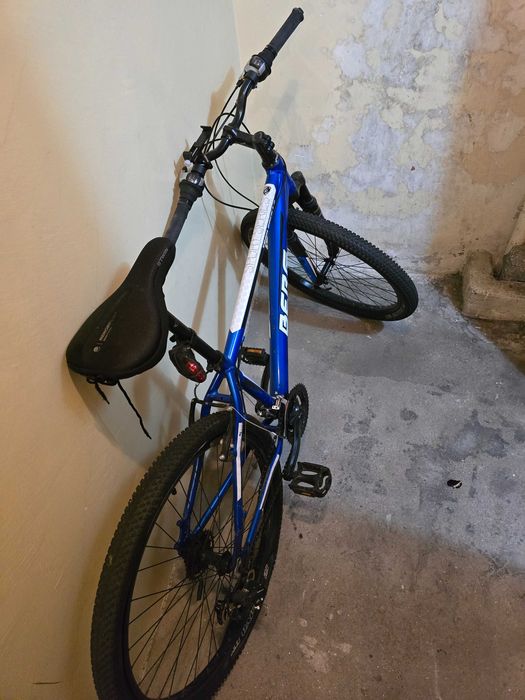 Bicicleta berg usada