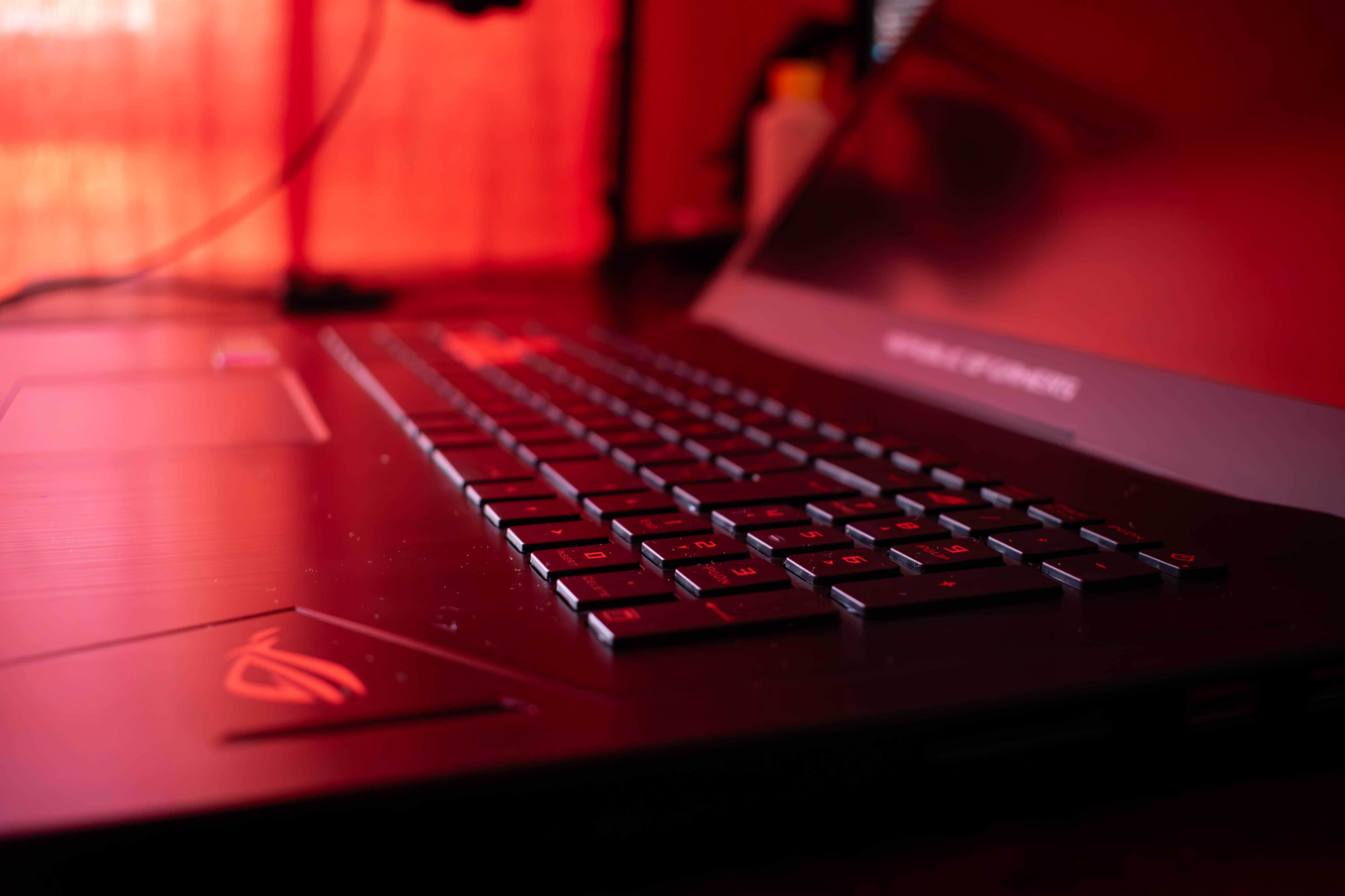 Asus ROG GL702VM [Core-i7] + Mesa de Arrefecimento