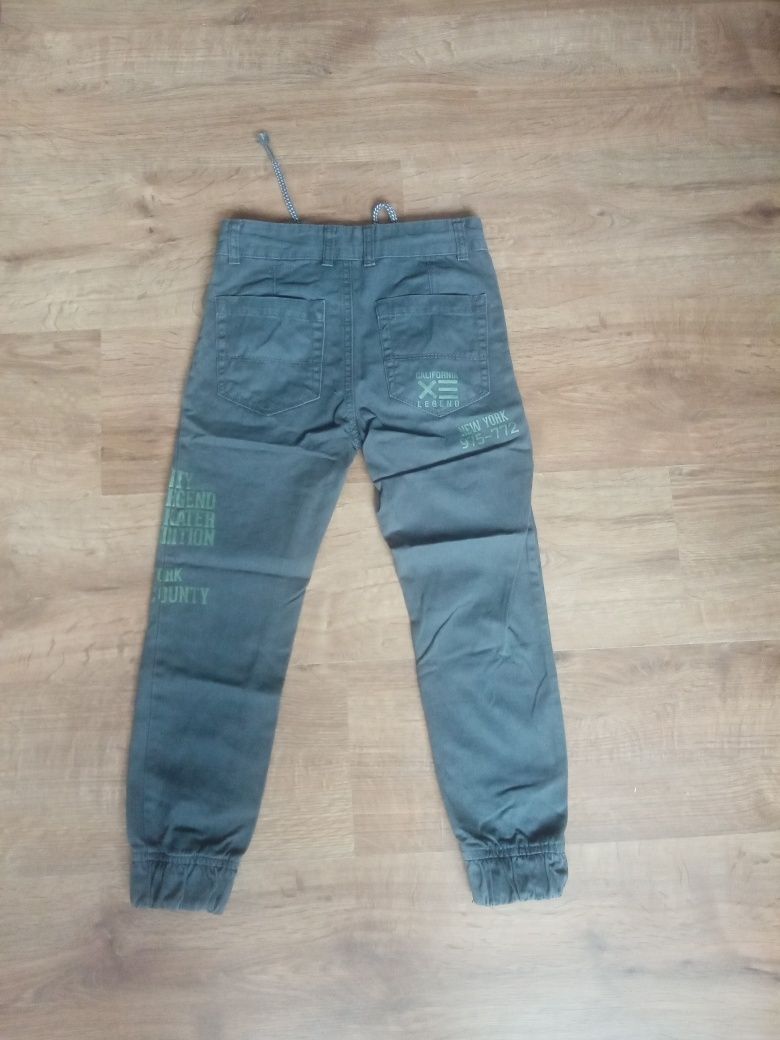 Spodnie plus bluza z kapturem