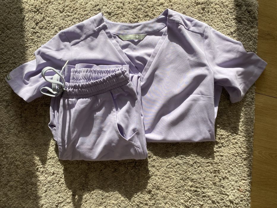 Scrubs odzież medyczna Medhoodie