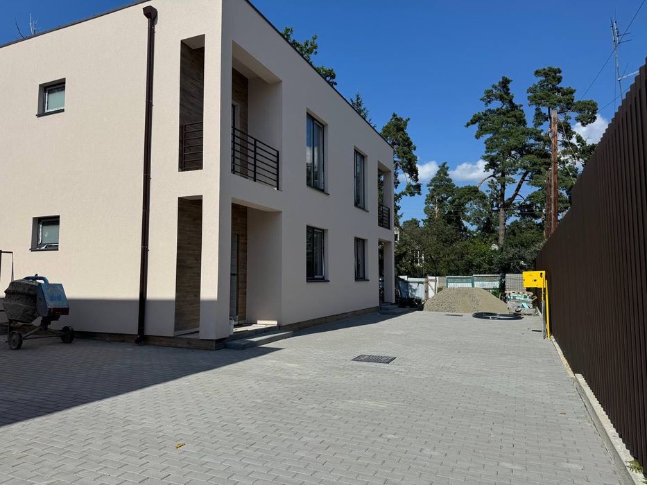 Акція! Дуплекс у Бучі -85000$. Газ, балкон, тераса, власний дворик.