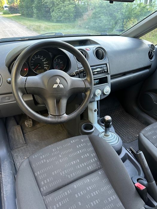 Mitsubishi Colt 2007 silnik 1.3 benzyna przebieg 195 000 km stan dobry