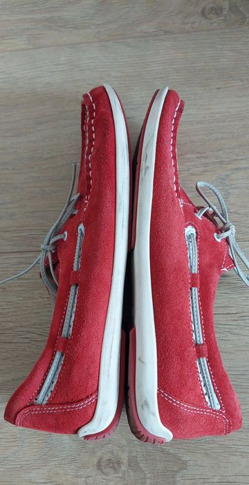 Caprice r.38,5 czerwone mokasyny zamszowe