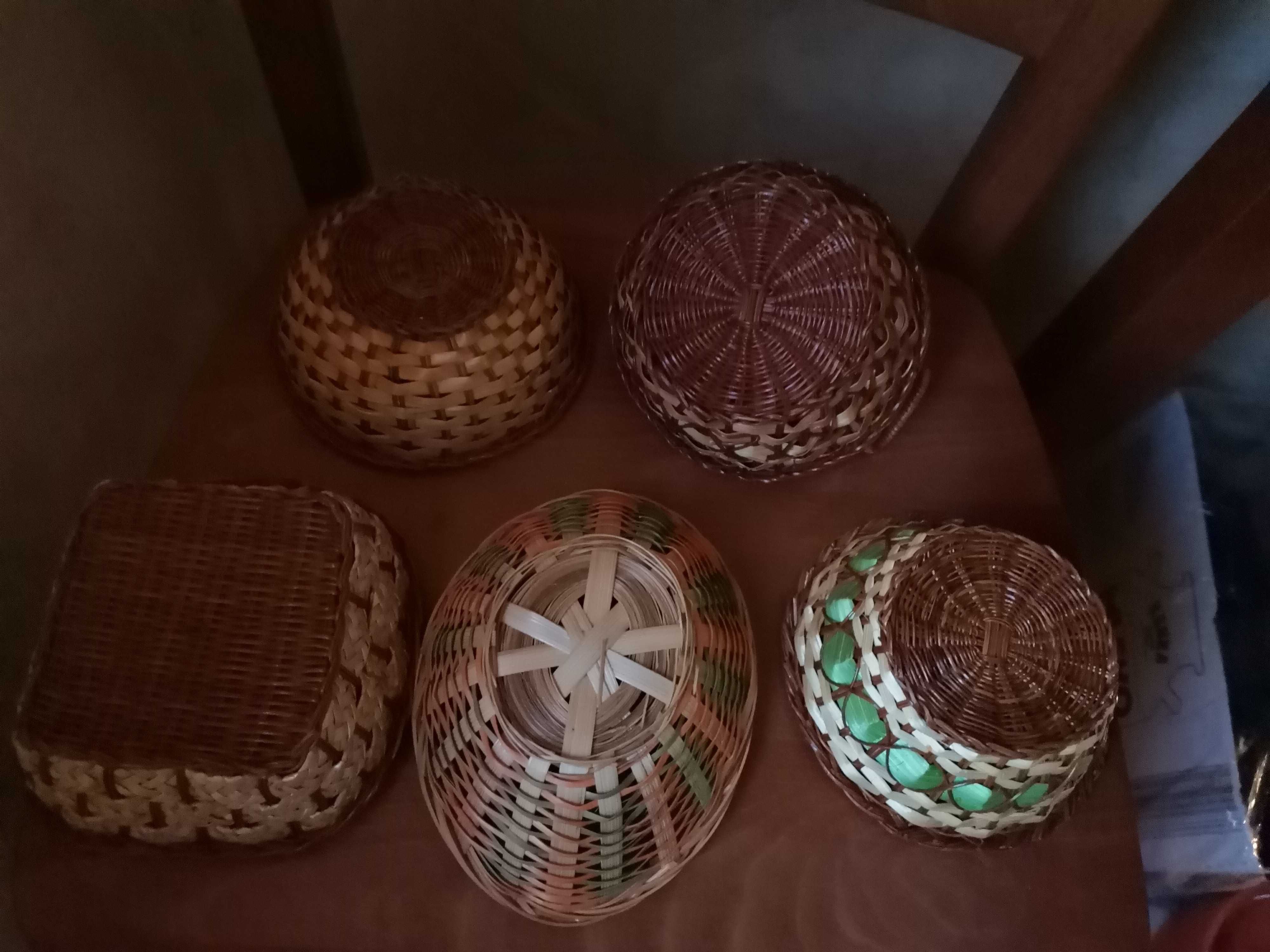 Koszyczki wiklinowe