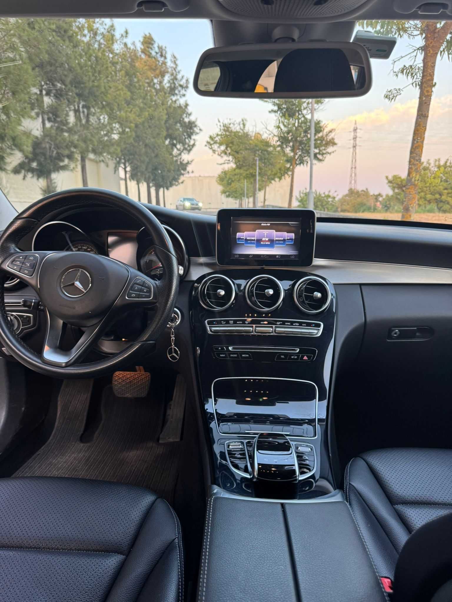 Mercedes-Benz 300H