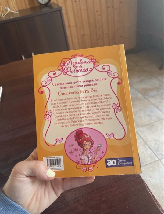 Academia de princesas uma coroa para Bia