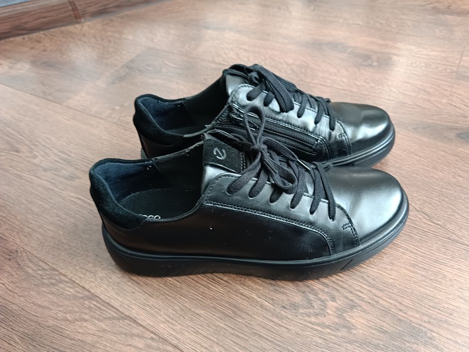 Шкіряні туфлі-мокасини Ессо в ідеальному стані