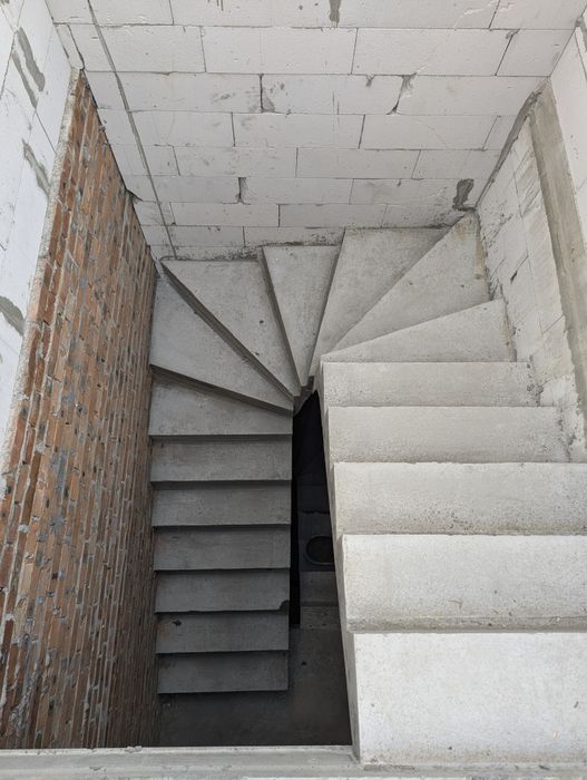 Бетонні сходи монолітні