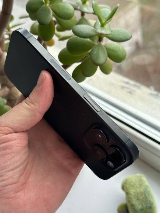 Продам IPhone 15 Pro 128 Neverlock