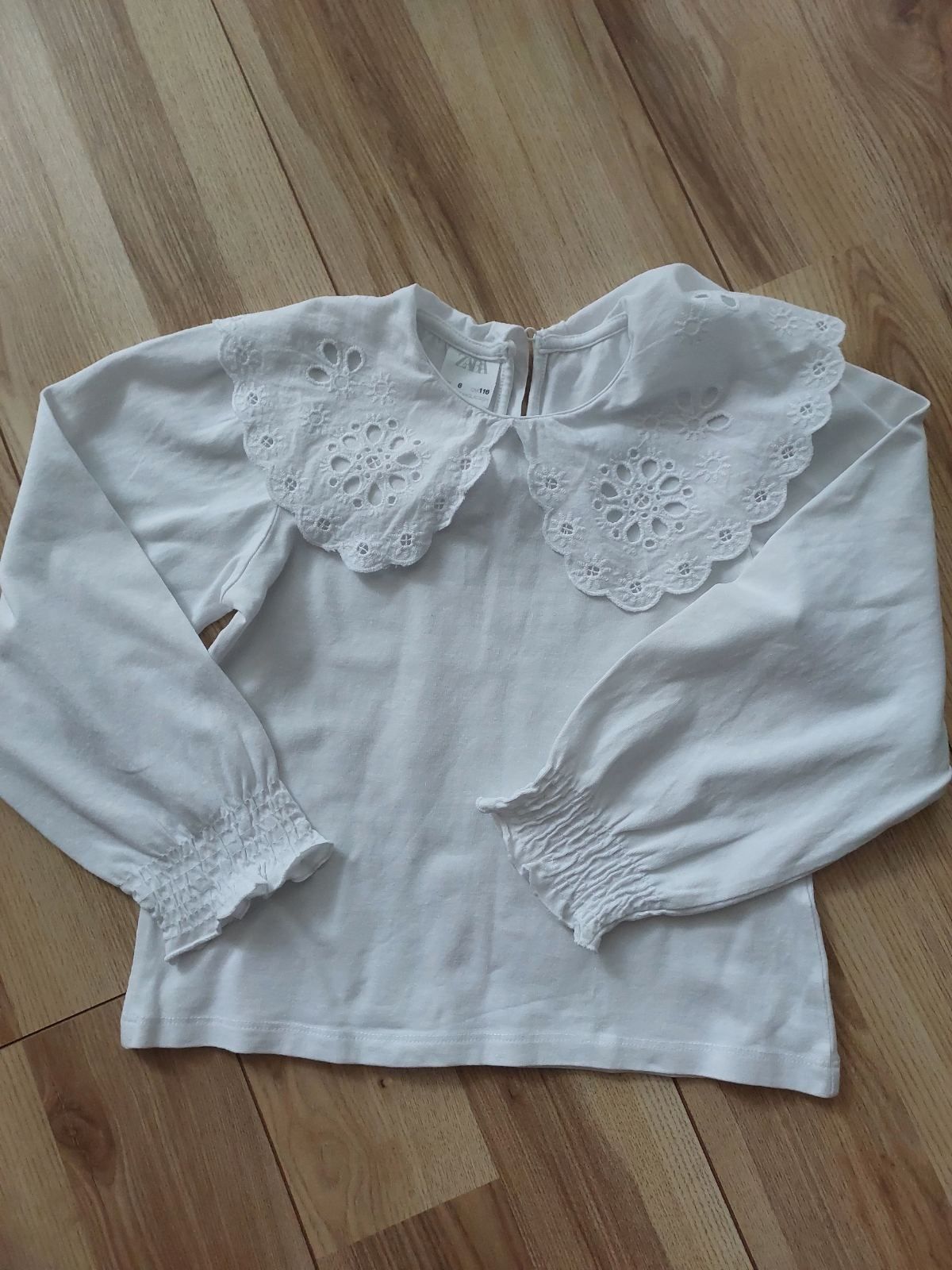 Блузка на девочку 6 лет, рост 116 см. Zara.