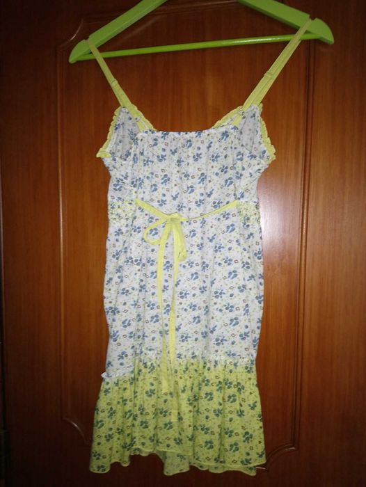 Túnica de alças às flores