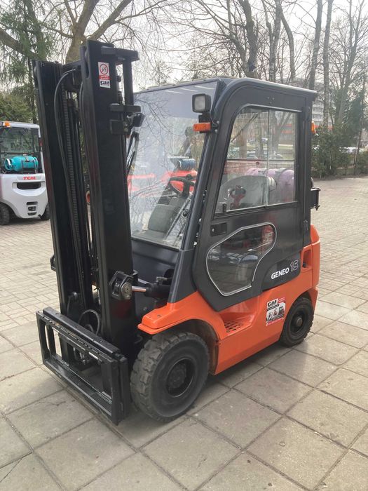 Wózek Widłowy Toyota  7FG LPG Kabina ogrzewanie 3,3 m i 5,5m