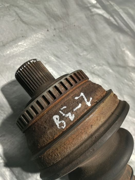 Volkswagen OE półoś tylna