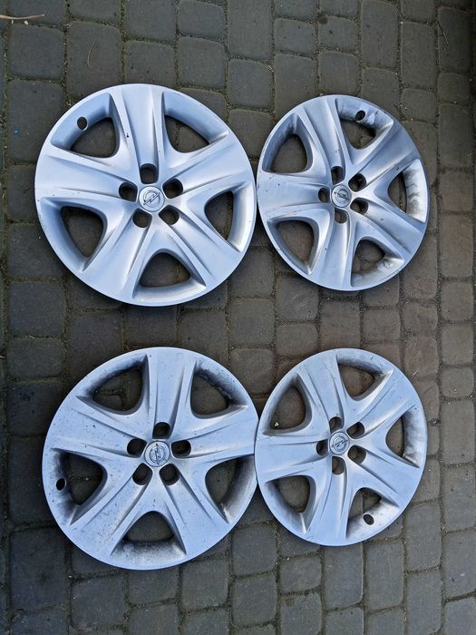 Felgi strukturalne Insignia B plus kołpaki 17" 5x115