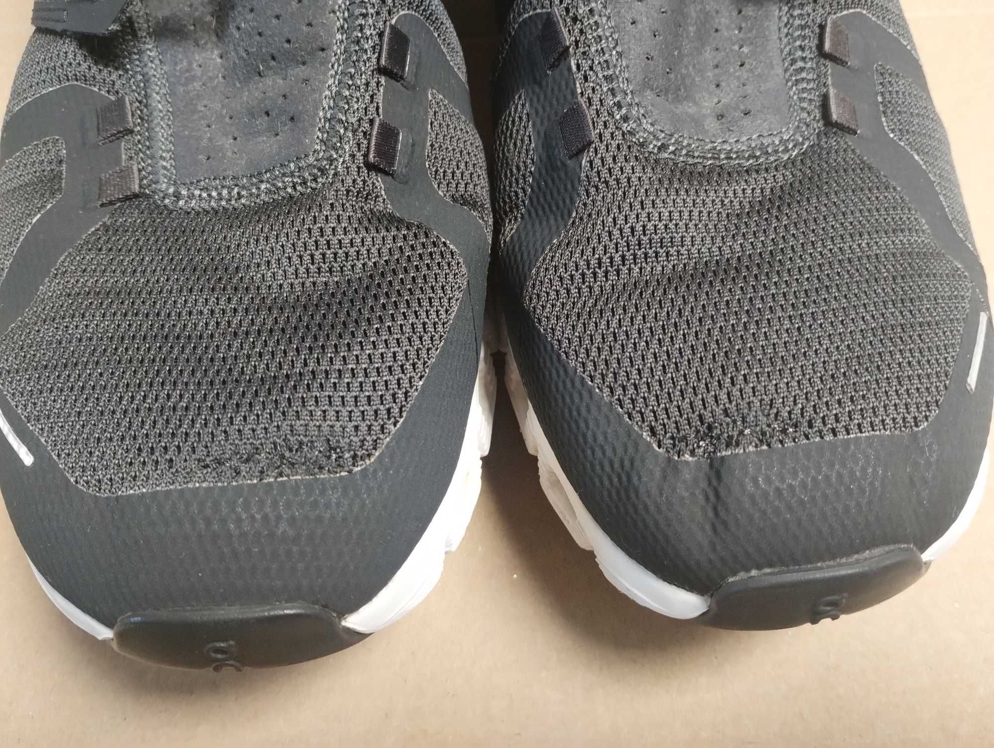 Buty do biegania biegowe sneakersy 45  ON Running Cloud 5