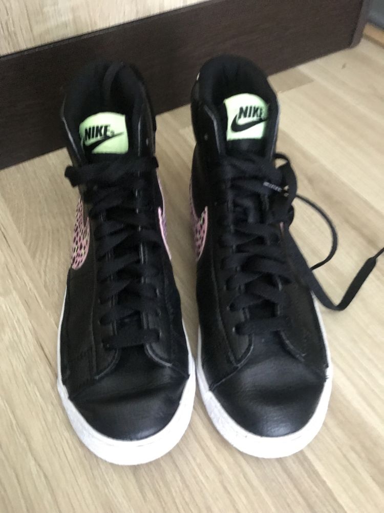 Кросовки nike blazer