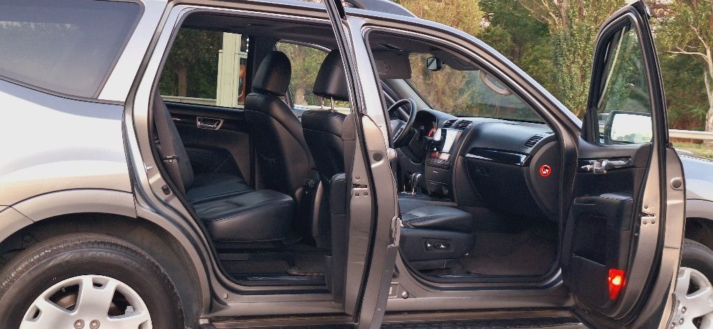 Продам Kia Mohave 2011г. 3л. Дизельным