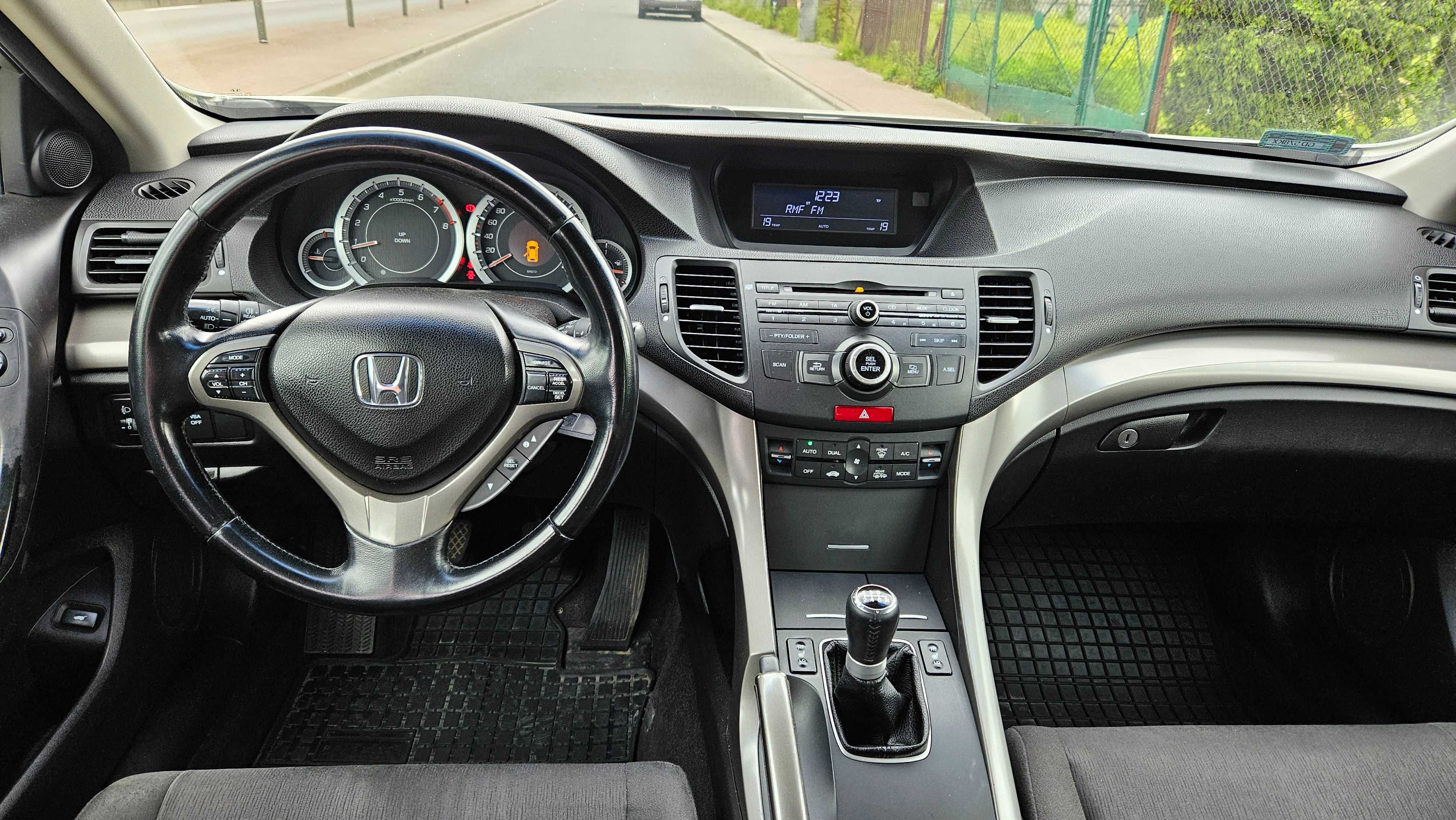Honda Accord VIII 2.0i / Klima / Biała perła / Zadbany