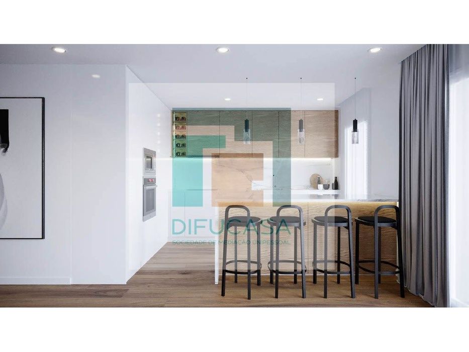 R253 Apartamento T2 com parqueamento de 16m2