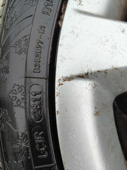 koła felgi 5x120 17" BMW z oponami Dunlop Winter Sport 4D 225/50 r17