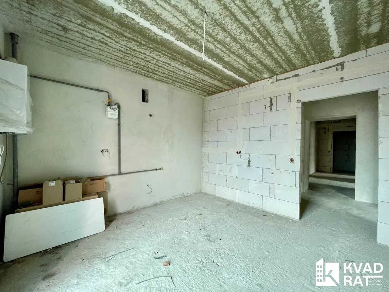 Здана 3 кім квартира з котлом та світлом в крутому ЖК закритого типу