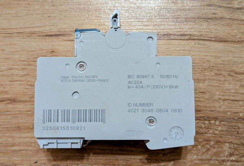 Переключатель hager I-0-II  2-пол., 40А/230В, 2м SFT2