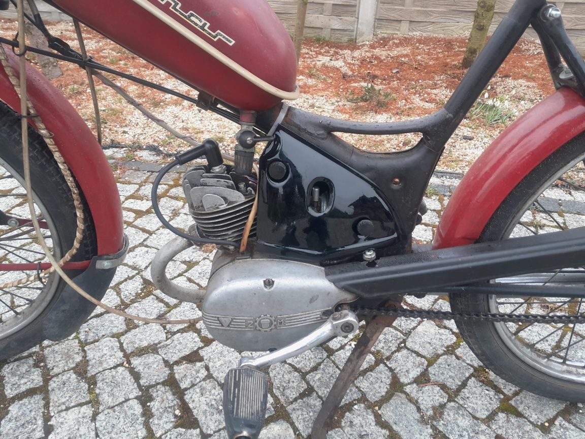Komar 2320 sztywniak na chodzie oryginalny lakier