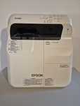 Projektor Epson EB-680Wi