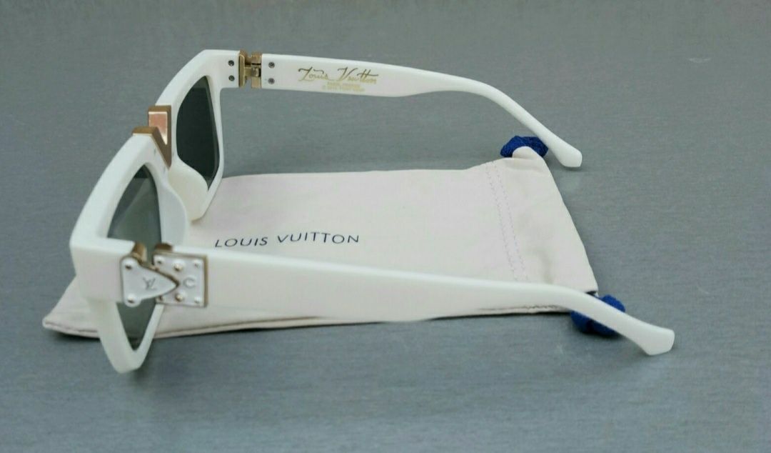 Louis Vuitton стильные женские очки линзы серые в белой глянц оправе