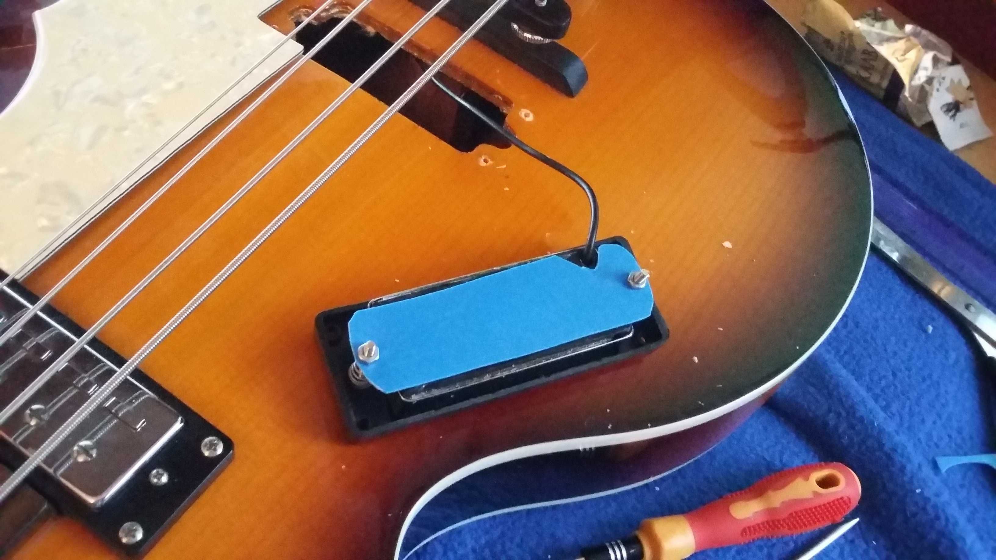 Höfner bass niemiecka gitara basowa hollow body bardzo lekka