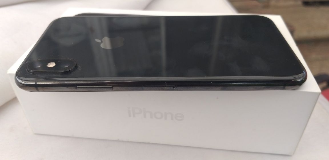 I Phone XS / 64MB