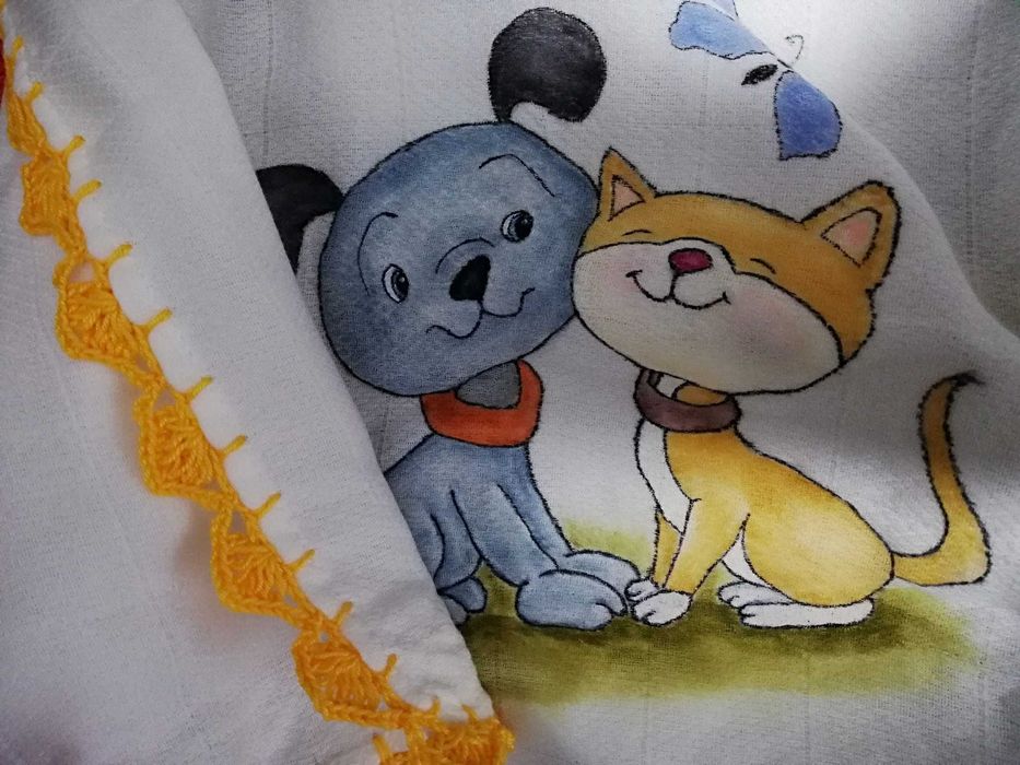 Fraldinha pintada á mão