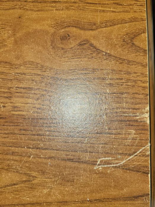 Zestaw eleganckich, używanych mebli