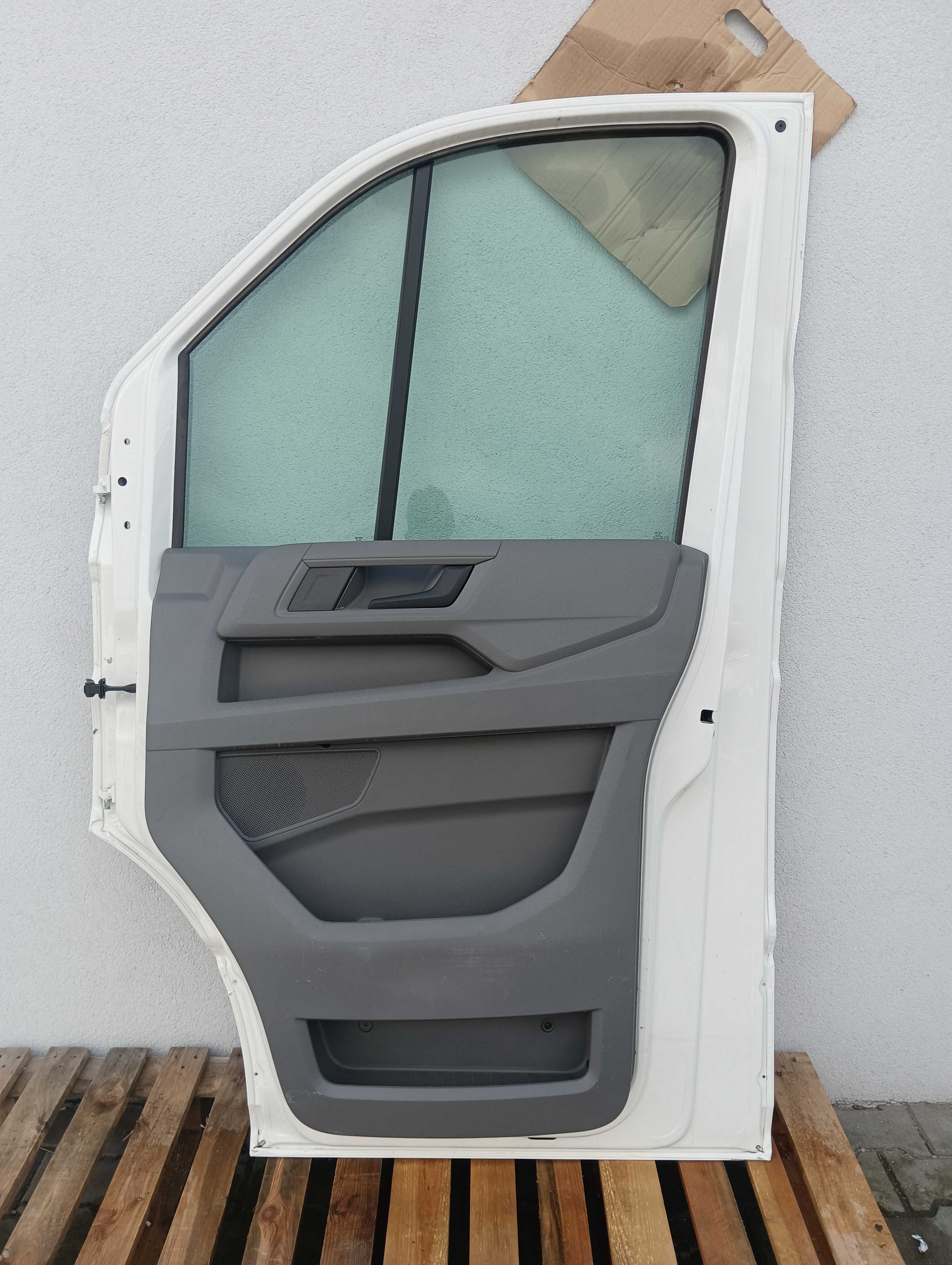 Drzwi Przednie Prawe VW CRAFTER II 2017 MAN TGE białe A2593-06