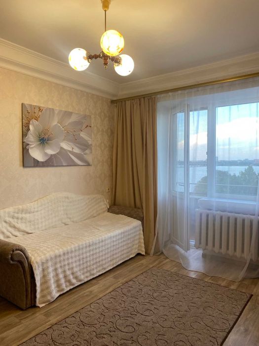 Продажа в  центре,2- ком .кв. Сичеславская набережная