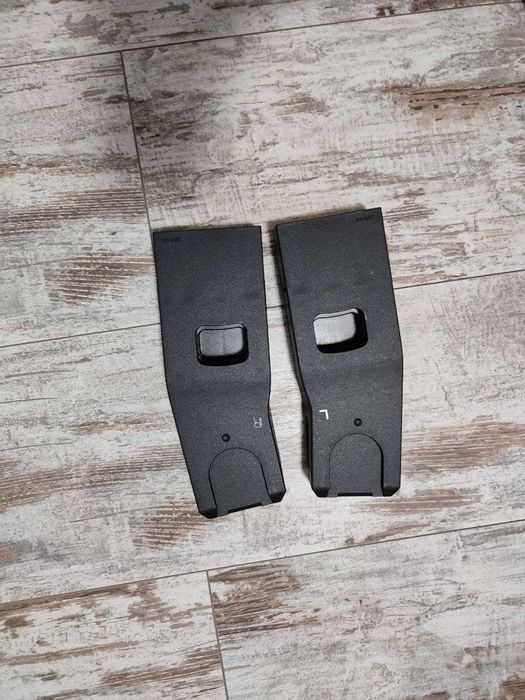 Дитяче автокрісло Carello Vega + адаптери