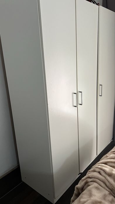 Roupeiro com 3 portas branco